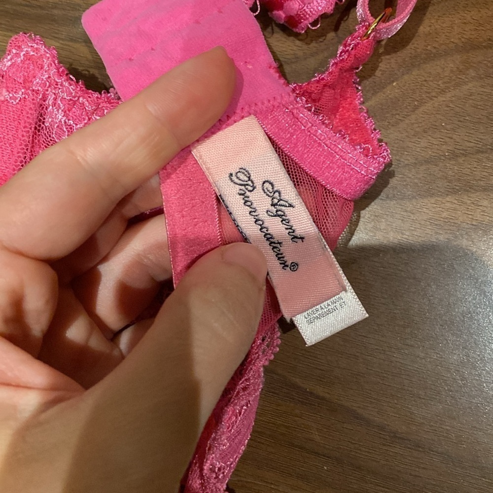 Agent Provocateur / Hinda plunge underwire Demi hot pink lace scallop Bra 34 D - Picture 5 of 5